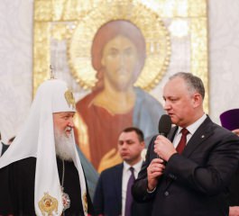 Șeful statului l-a felicitat pe Patriarhul Moscovei și al Întregii Rusii, Kirill, cu prilejul aniversării a 10-a de la întronizare