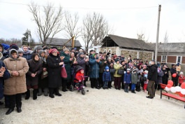 Глава государства принял участие в открытии спортивного комплекса в селе Бырлэдень Окницкого района