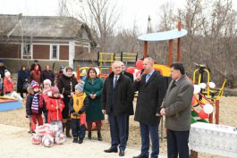 Глава государства принял участие в открытии спортивного комплекса в селе Бырлэдень Окницкого района