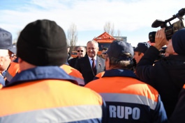 Președintele Igor Dodon a transmis 2 autospeciale ”Kamaz” Întreprinderii Municipale ”Exdrupo” din Chișinău