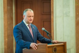 Igor Dodon a conferit distincții de stat unor doamne remarcabile din Republica Moldova