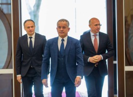 Președintele Republicii Moldova a purtat astăzi discuții cu liderii PSRM și PDM