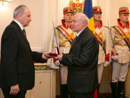 Președintele Republicii Moldova, Nicolae Timofti, a acordat distincţii de stat unui grup de cetățeni