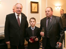 Președintele Republicii Moldova, Nicolae Timofti, a acordat distincţii de stat unui grup de cetățeni