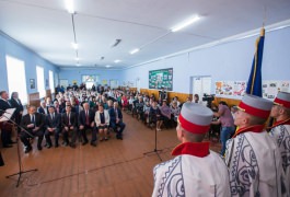 Igor Dodon a participat la aniversarea a 75-a de la înființarea Liceului Teoretic “Nicolae Gogol”