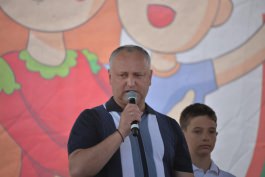 Igor Dodon împreună cu familia a participat la Festivalul Familiei