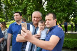 Igor Dodon împreună cu familia a participat la Festivalul Familiei