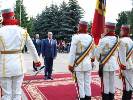 Președintele Republicii Moldova l-a prezentat pe noul ministru al Apărării efectivului instituției