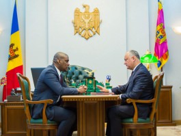 Președintele Igor Dodon a avut o întrevedere cu Ambasadorul Dereck J. Hogan