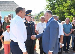 Igor Dodon a participat la inaugurarea monumentului eroilor eliberatori din satul Dumitreni