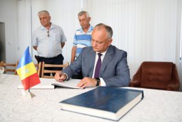 Igor Dodon a vizitat Nodul Hidrotehnic și cel Hidroenergetic din Costești