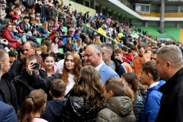 Igor Dodon a participat la ceremonia de deschidere a primei ediții a Cupei Președintelui la fotbal între copii