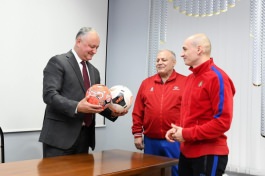 Președintele țării s-a întîlnit cu echipa națională de futsal