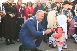 Igor Dodon a participat la Festivalul Vinului „Gagauz şarap yortusu”