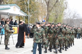 Верховный Главнокомандующий принял участие в церемонии принесения присяги новобранцами Мотопехотной бригады им. Штефана Великого