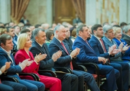 Igor Dodon a participat la ceremonia consacrată Zilei lucrătorului din agricultură şi industria prelucrătoare