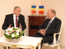 Moldovan, Romanian presidents tackle bilateral relations