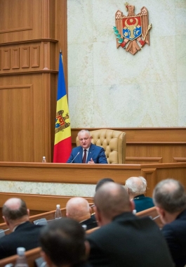 Igor Dodon a participat la o ședință comună a comandamentului Forțelor Armate și Uniunii Ofițerilor