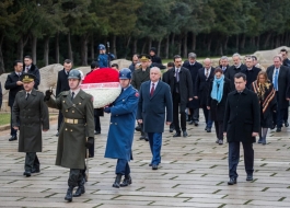 Delegația Republicii Moldova a vizitat Mausoleul lui Mustafa Kemal Ataturk din Turcia