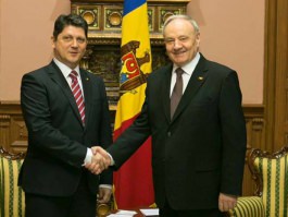 Președintele Nicolae Timofti a avut o întrevedere cu Titus Corlățean, ministrul de Externe al României