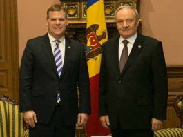 President Nicolae Timofti meets Canadian foreign minister