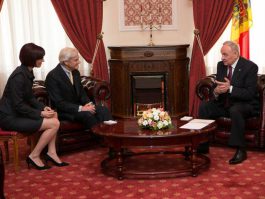 Moldovan president receives accreditation letters of five envoys