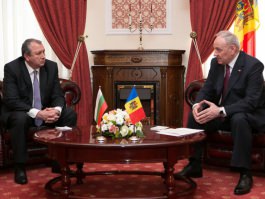 Moldovan president receives accreditation letters of five envoys