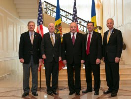 John McCain: „Moldova may count on the Unites States’ support”