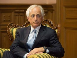 Robert Corker: „Statele Unite sunt ferm angajate să promoveze democrația în Republica Moldova”