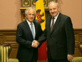 President Nicolae Timofti meets U.S. senator