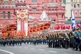 Президент Молдовы присутствовал на военном параде в Москве