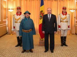 Moldovan president receives accreditation letters of five ambassadors