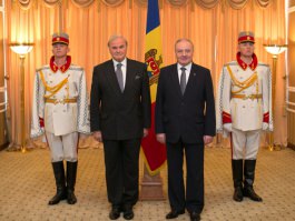 Moldovan president receives accreditation letters of five ambassadors