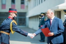 Șeful statului a participat la Ceremonia de decorare a contingentului Armatei Naţionale care a participat la parada militară de la Moscova 