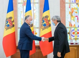 Igor Dodon a conferit înalte distincții de stat unui grup de cetățeni ai Republicii Moldova