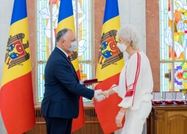 Igor Dodon a conferit înalte distincții de stat unui grup de cetățeni ai Republicii Moldova