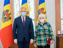 Igor Dodon a conferit înalte distincții de stat unui grup de cetățeni ai Republicii Moldova