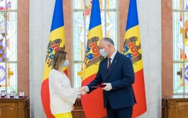 Igor Dodon a conferit înalte distincții de stat unui grup de cetățeni ai Republicii Moldova