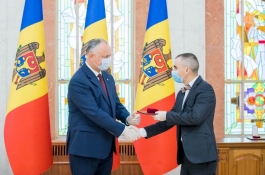 Igor Dodon a conferit înalte distincții de stat unui grup de cetățeni ai Republicii Moldova