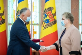 Igor Dodon a înmânat înalte distincții de stat unor cetățeni ai Republicii Moldova