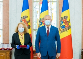 Președintele Republicii Moldova a înmânat distincții de stat unui grup de lucrători medicali