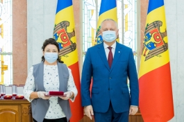 Președintele Republicii Moldova a înmânat distincții de stat unui grup de lucrători medicali