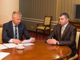 Президент Николае Тимофти подписал указ о назначении на должность трех судей