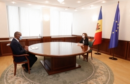 Președintele Maia Sandu a avut o întrevedere cu Ambasadorul SUA în țara noastră, Dereck J. Hogan