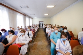 Președintele Maia Sandu a discutat cu reprezentanții autorităților publice locale, agenții economici, medicii și pedagogii din Sîngerei