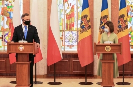 Президент Республики Молдова Майя Санду встретила в Кишинэу Президента Республики Польша Анджея Дуду