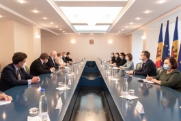 Președintele Maia Sandu a discutat cu un grup de Senatori din Republica Cehă