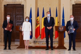 Preşedinţii Maia Sandu şi Klaus Iohannis au discutat despre relansarea mai multor proiecte de interes pentru cetățenii din Republica Moldova şi România