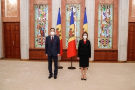 Președinta Maia Sandu a primit astăzi scrisorile de acreditare ale Ambasadorilor Islandei și Chinei