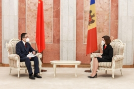 Președinta Maia Sandu a primit astăzi scrisorile de acreditare ale Ambasadorilor Islandei și Chinei